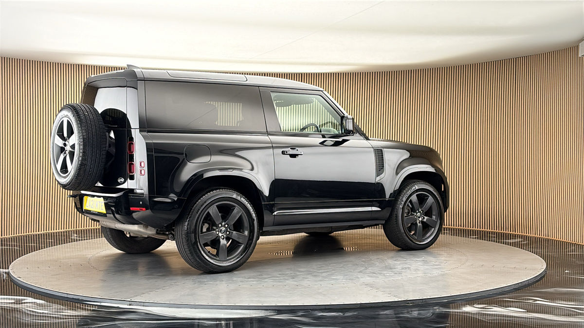 More views of Land Rover Defender 90