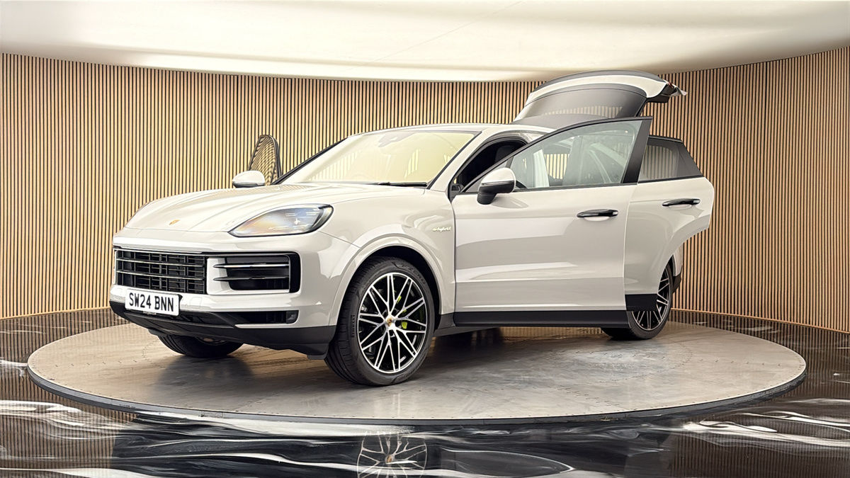 Porsche Cayenne Image 22