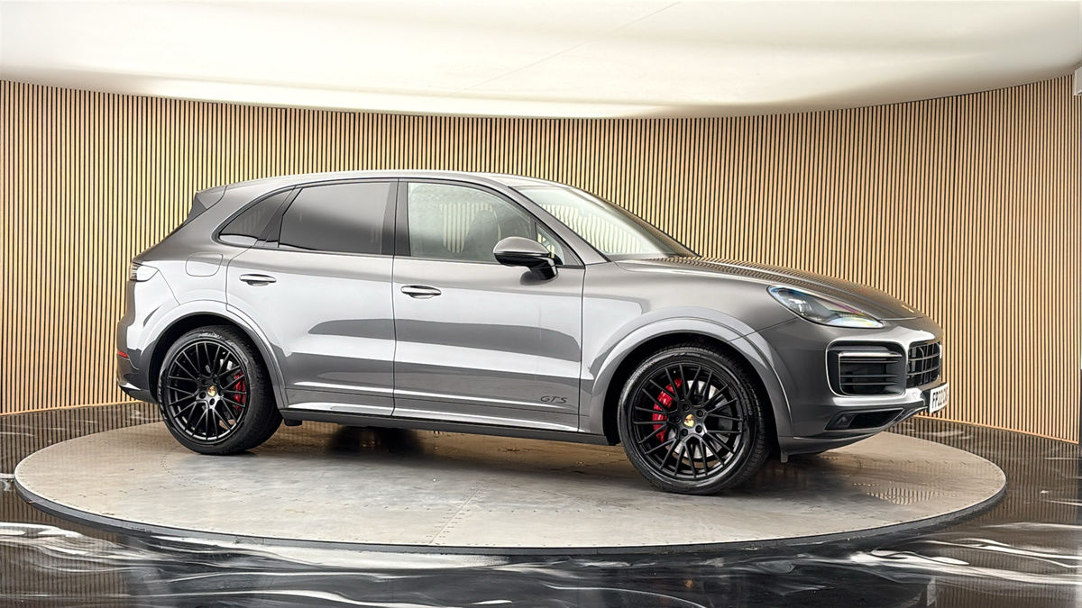 More views of Porsche Cayenne