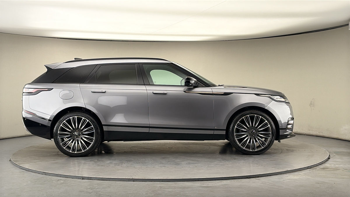 Land Rover Range Rover Velar Image 16