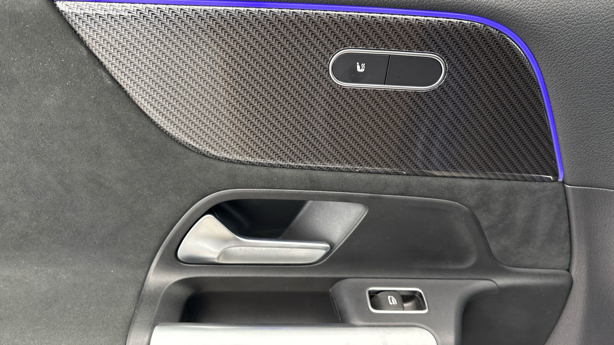 Mercedes-Benz GLA Image 19