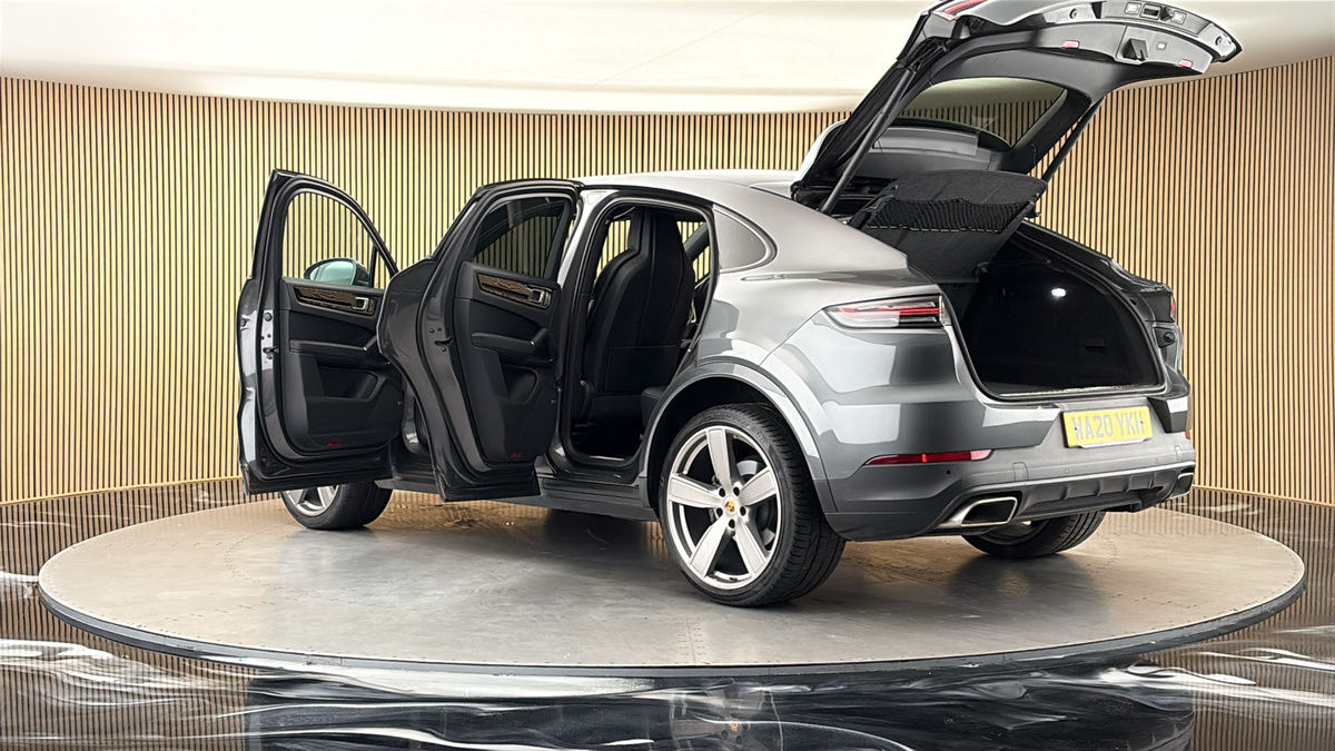 More views of Porsche Cayenne
