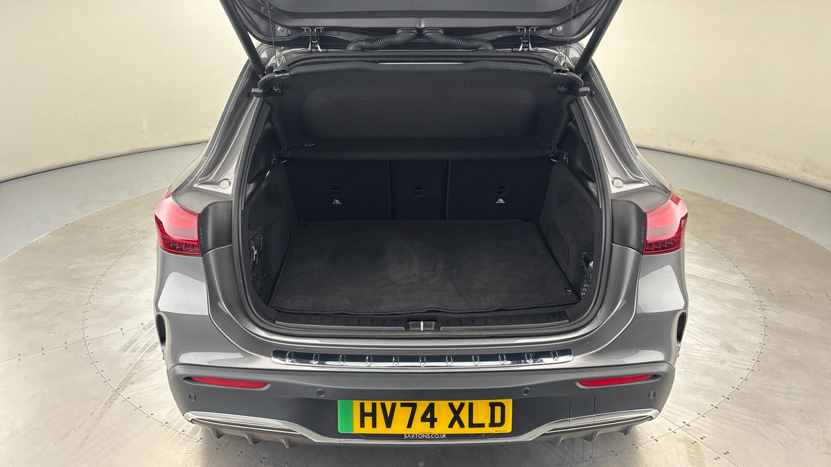 Mercedes-Benz EQA Image 12