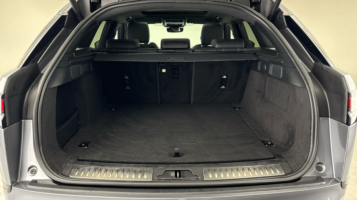 Land Rover Range Rover Velar Image 11