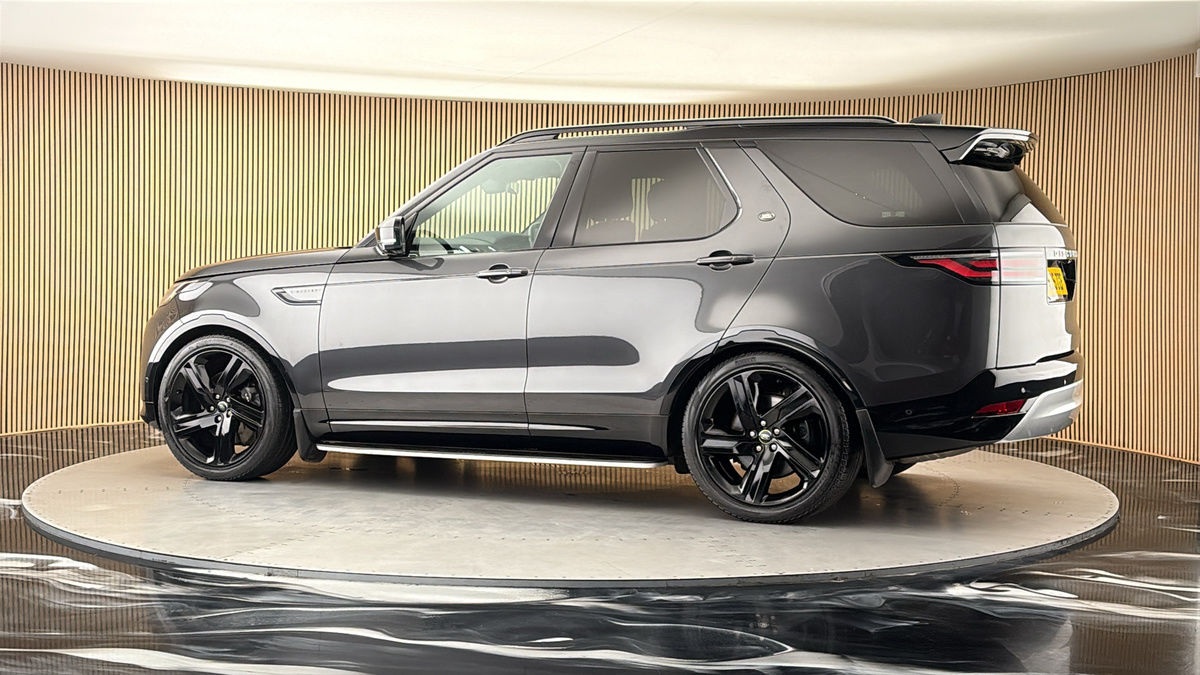 More views of Land Rover Discovery