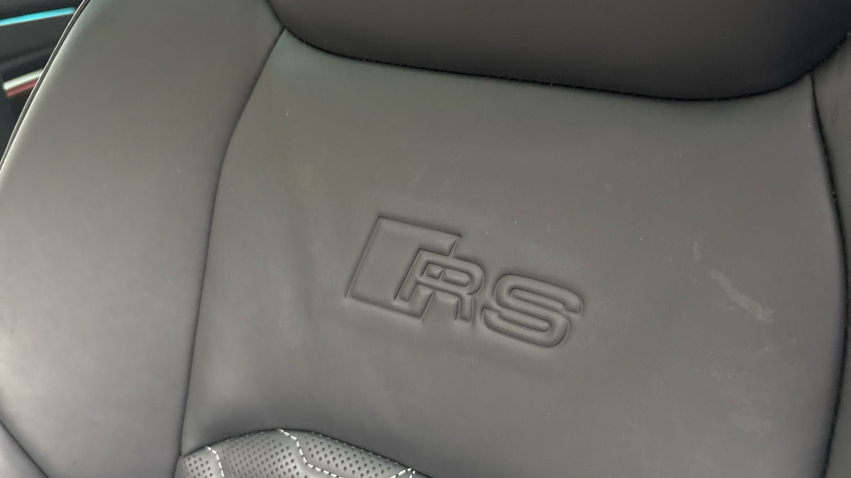 Audi RS6 Avant Image 32