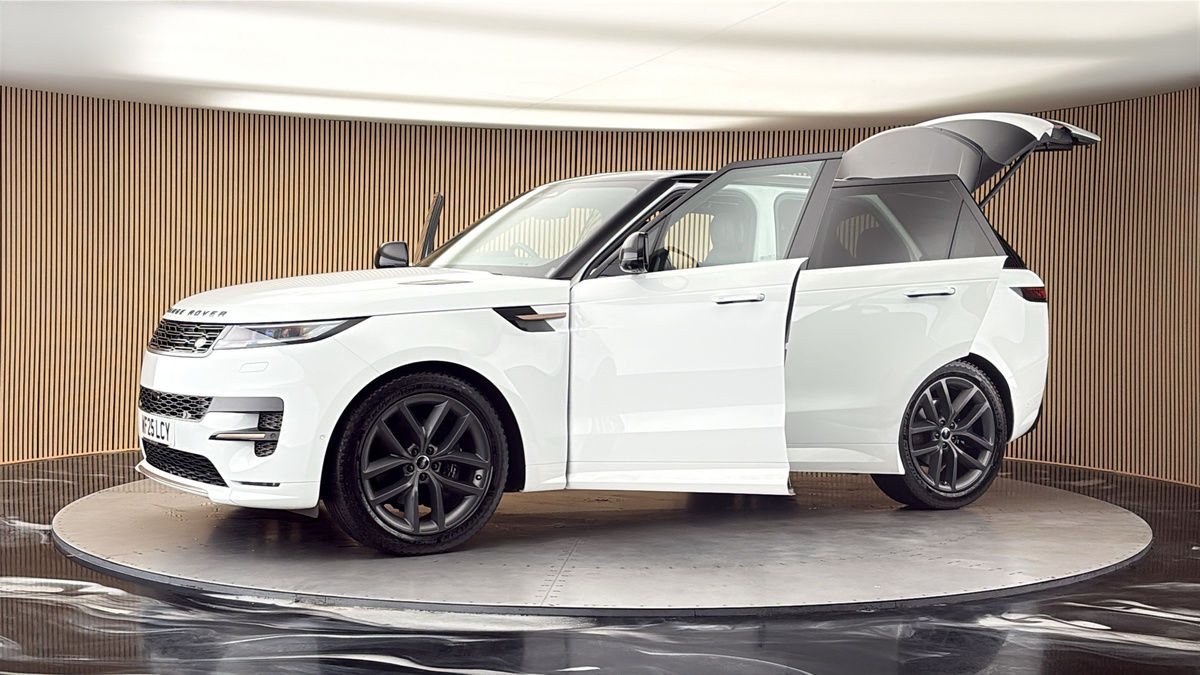 More views of Land Rover Range Rover Sport