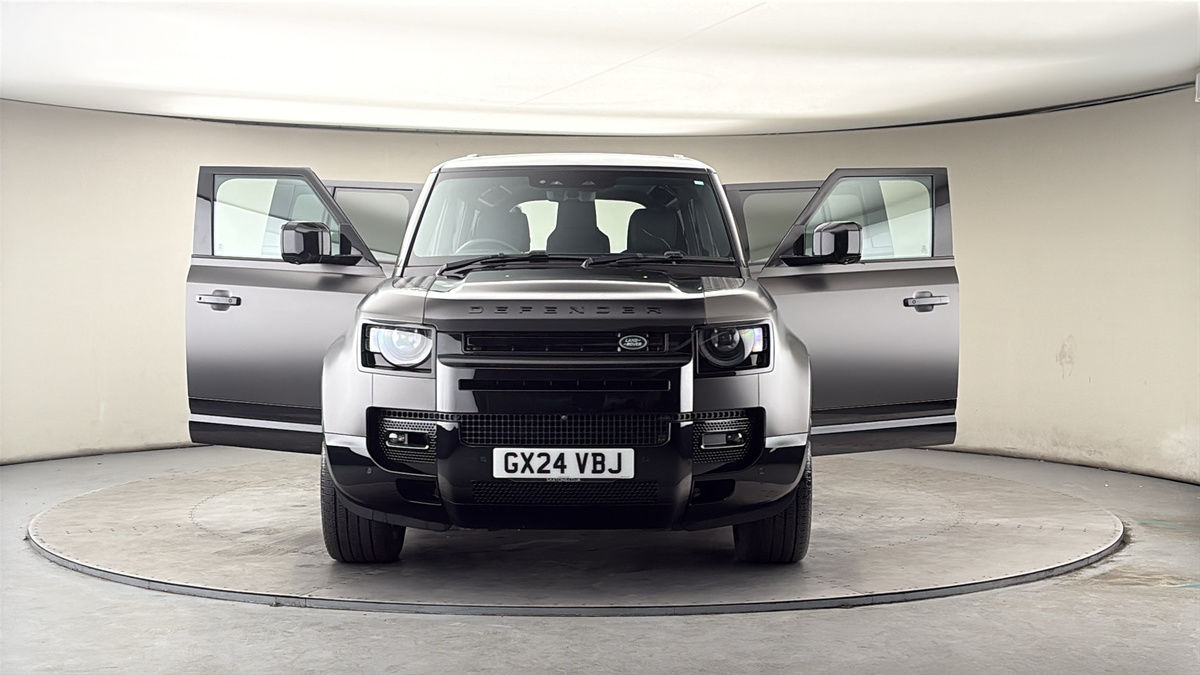 More views of Land Rover Defender 110