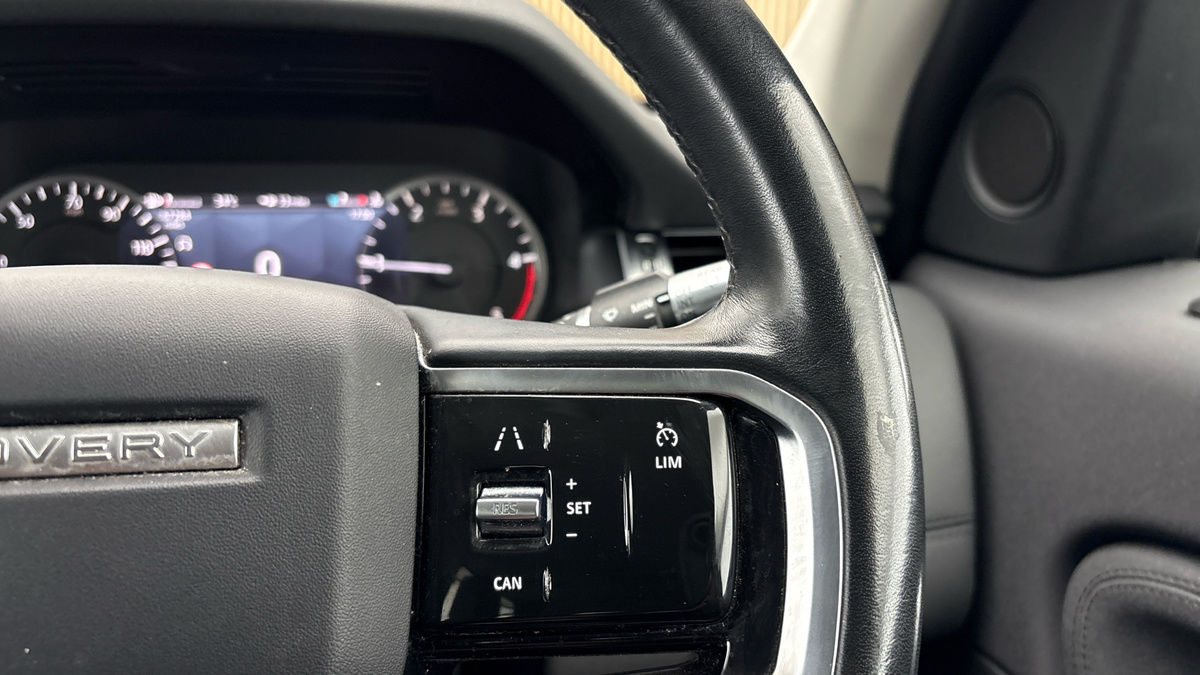 Land Rover Discovery Sport Image 14