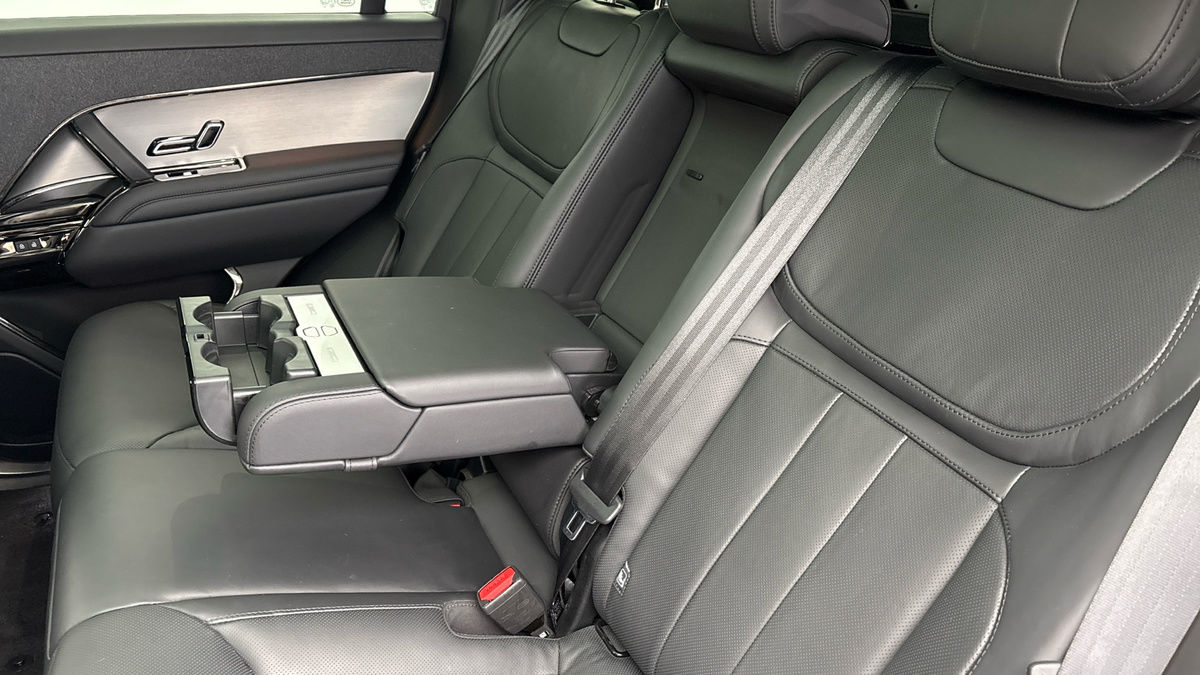 Land Rover Range Rover Sport Image 9