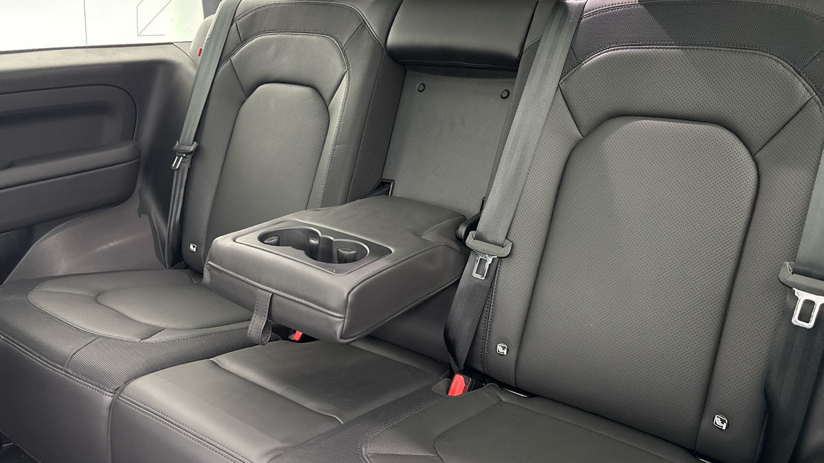 Land Rover Defender 90 Urban Image 9