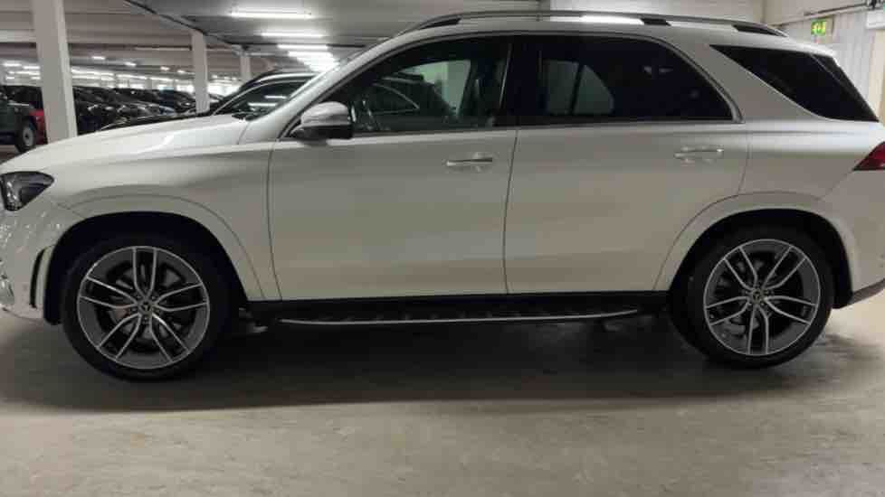 More views of Mercedes-Benz GLE