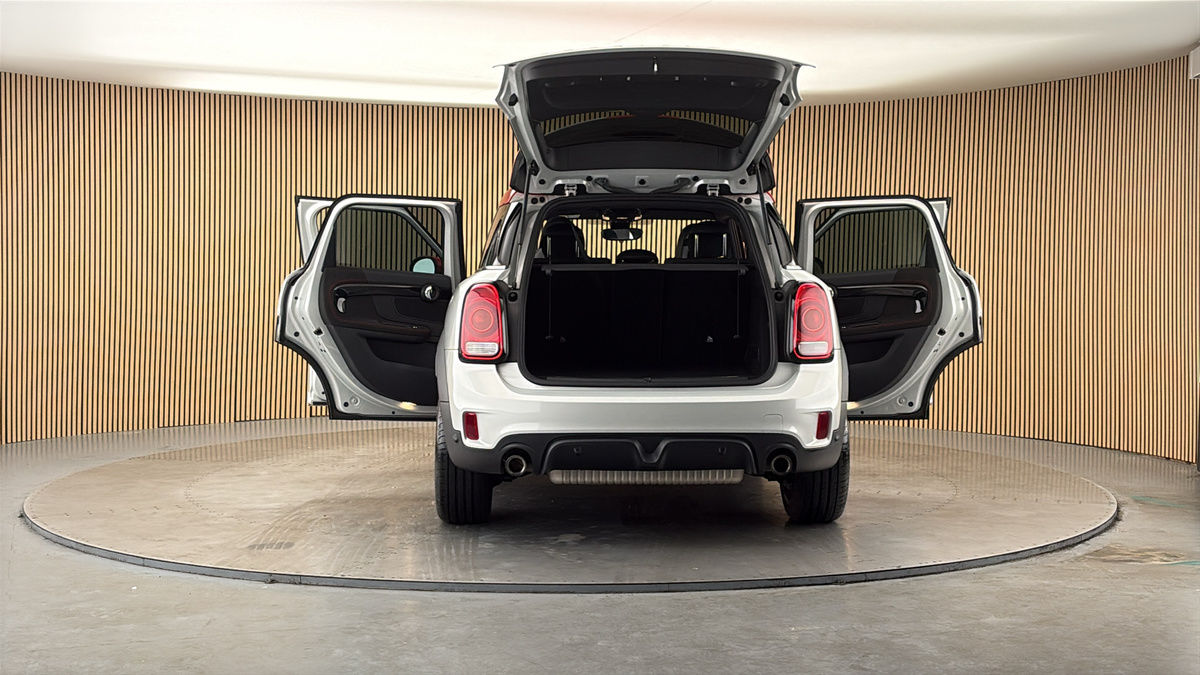 More views of MINI Countryman