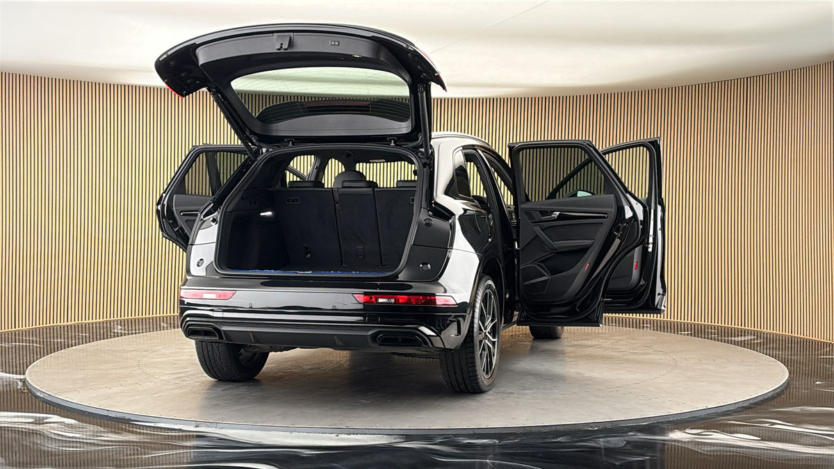 More views of Audi Q5