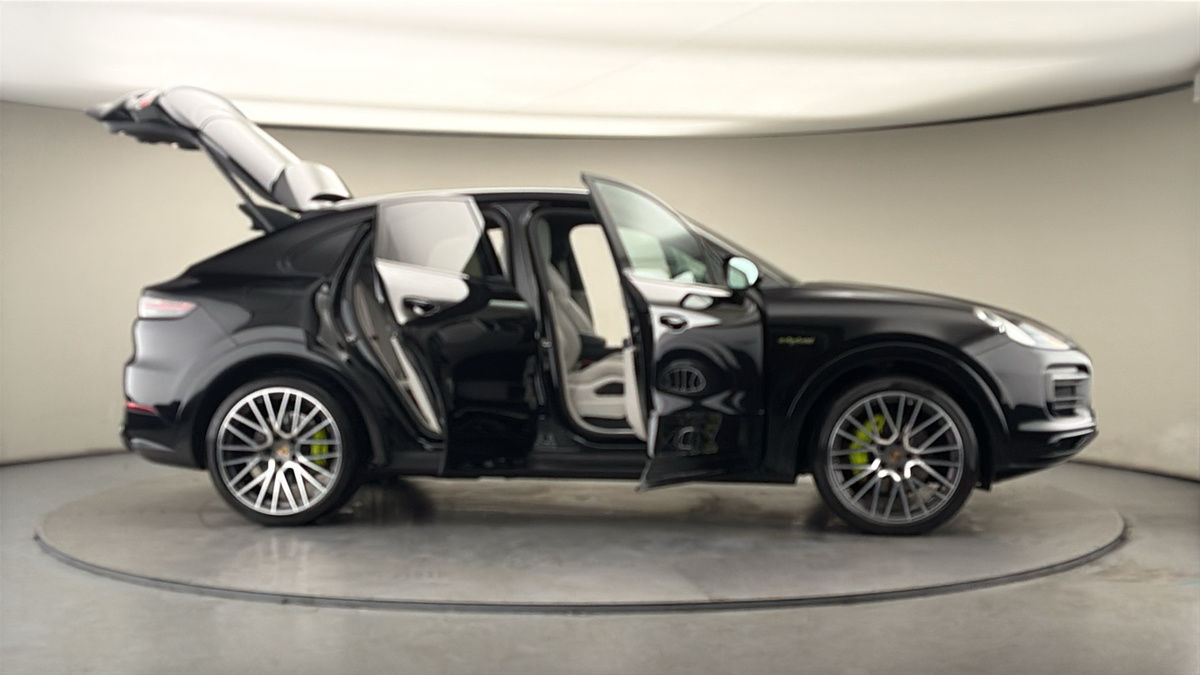 More views of Porsche Cayenne