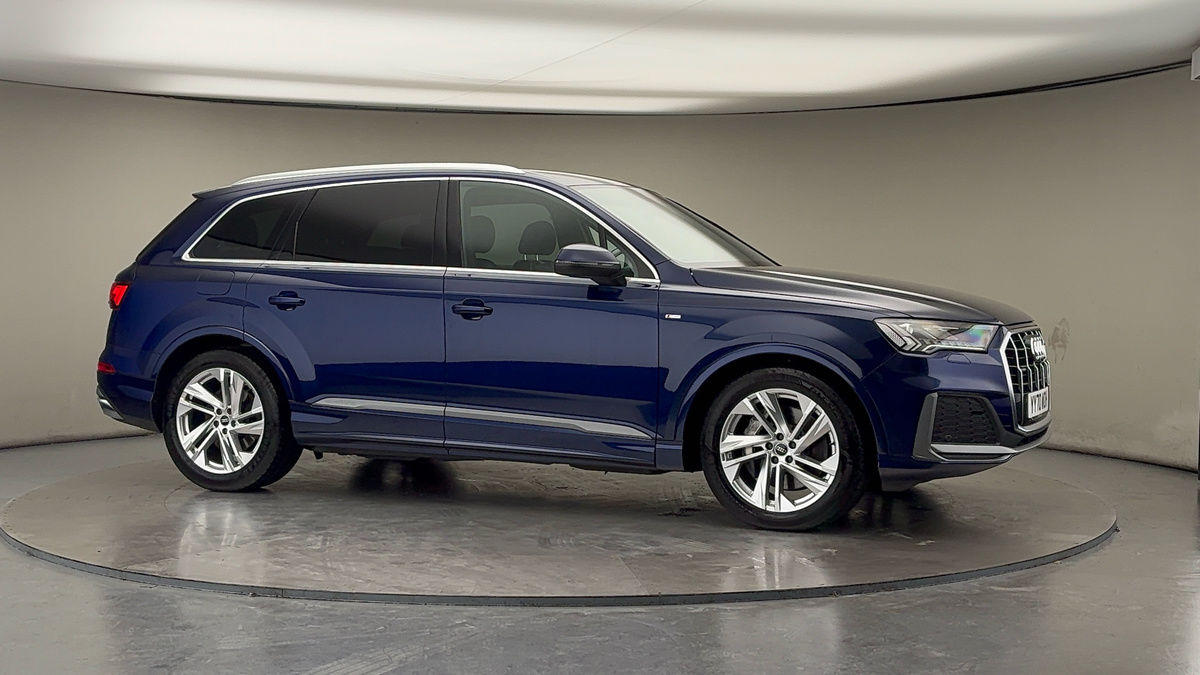More views of Audi Q7