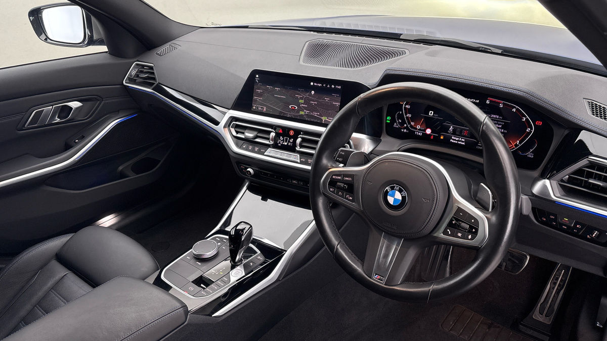 BMW 3 Series Image 5