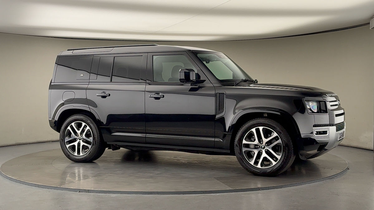 More views of Land Rover Defender 110