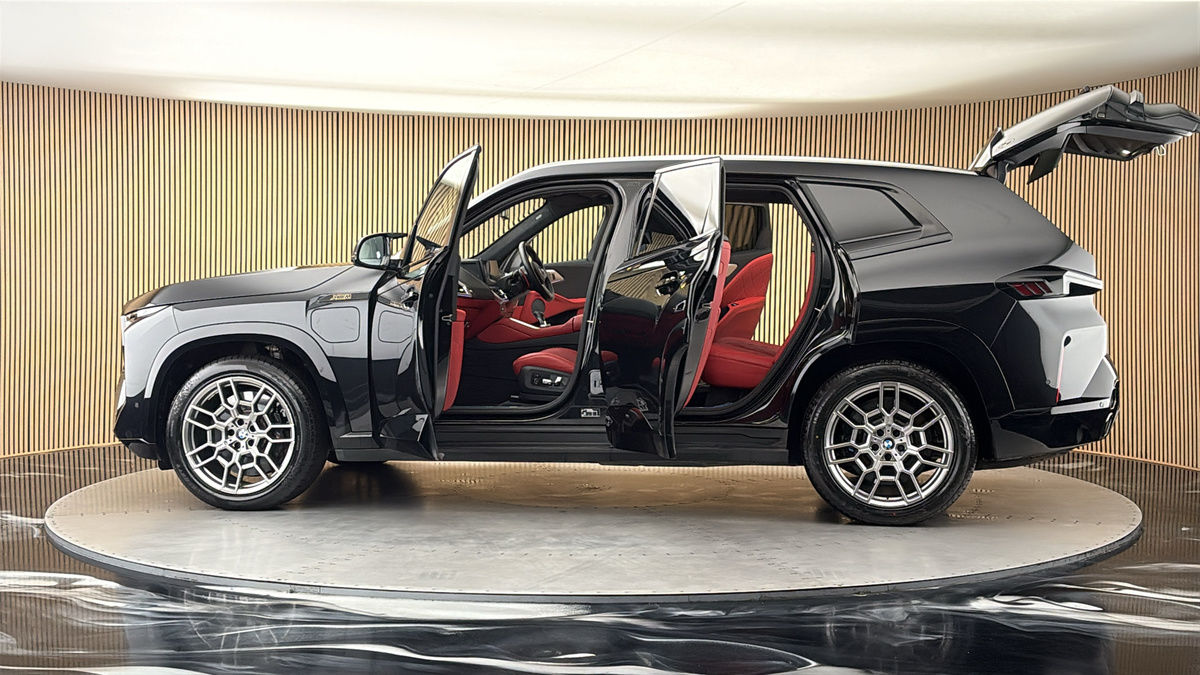 More views of BMW XM