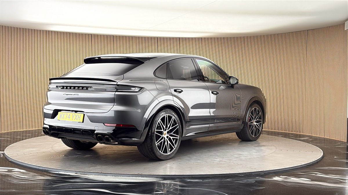 More views of Porsche Cayenne