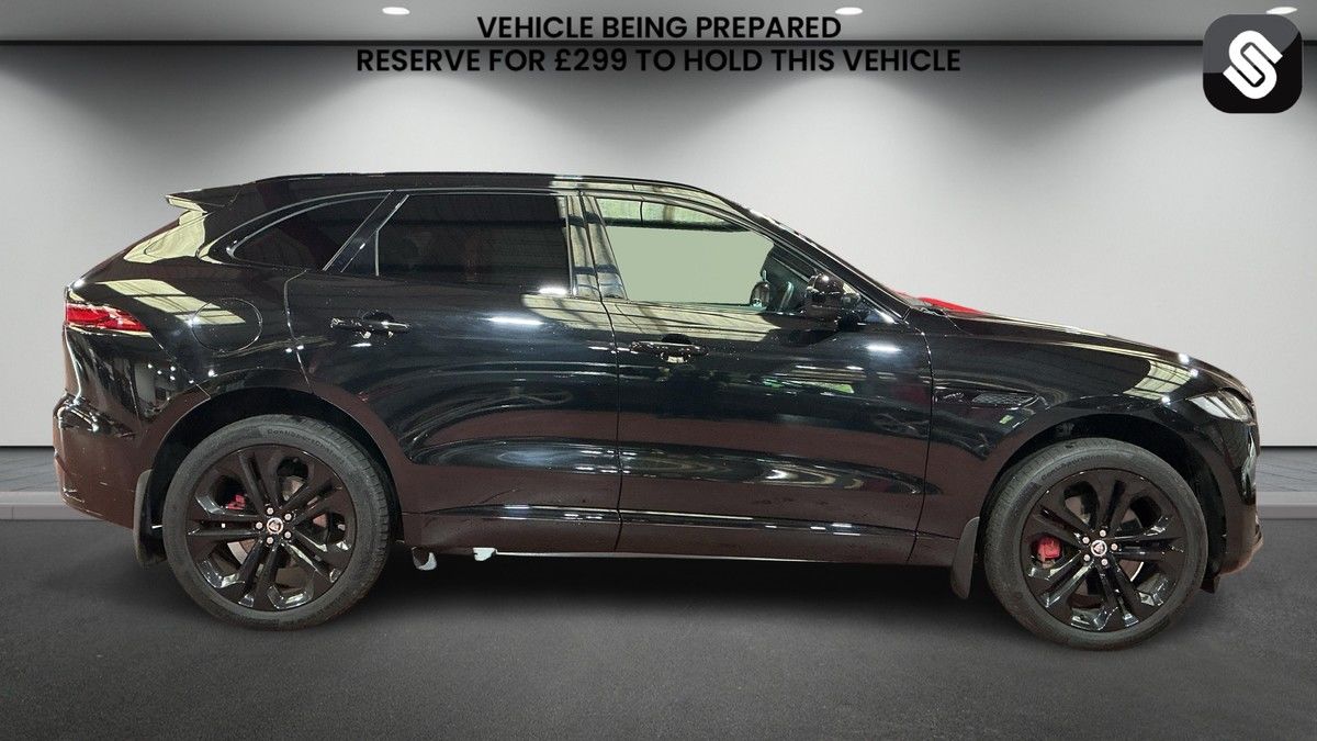 Jaguar F-PACE Image 5