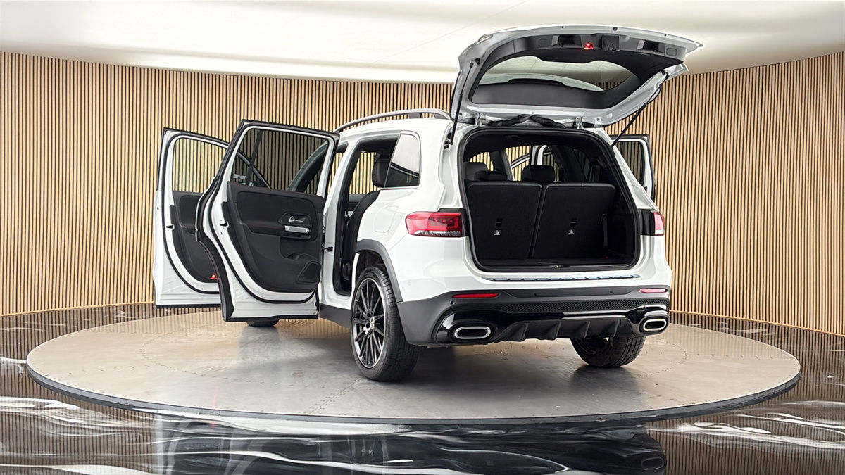 More views of Mercedes-Benz GLB