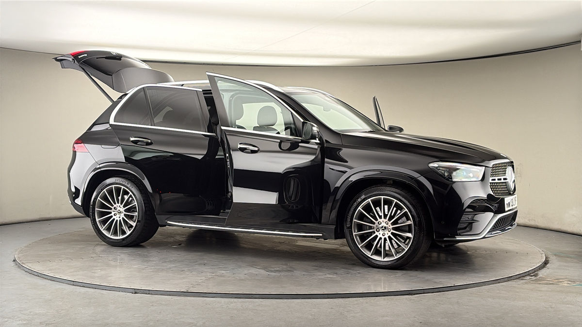 More views of Mercedes-Benz GLE