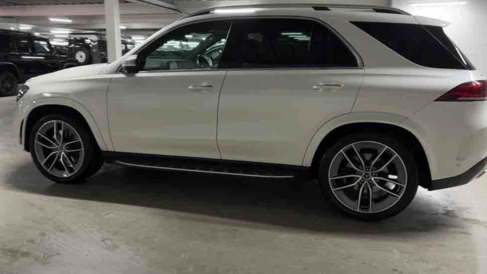 More views of Mercedes-Benz GLE