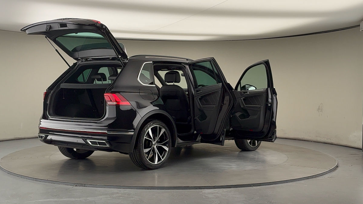 More views of Volkswagen Tiguan