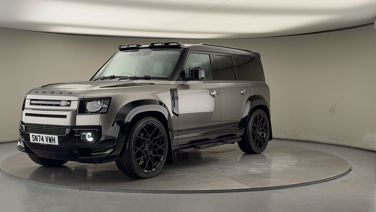 More views of Land Rover Defender 110