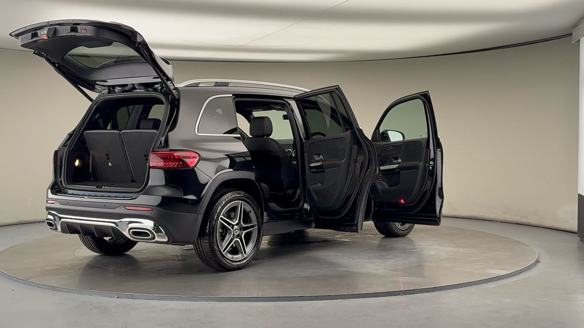 More views of Mercedes-Benz GLB