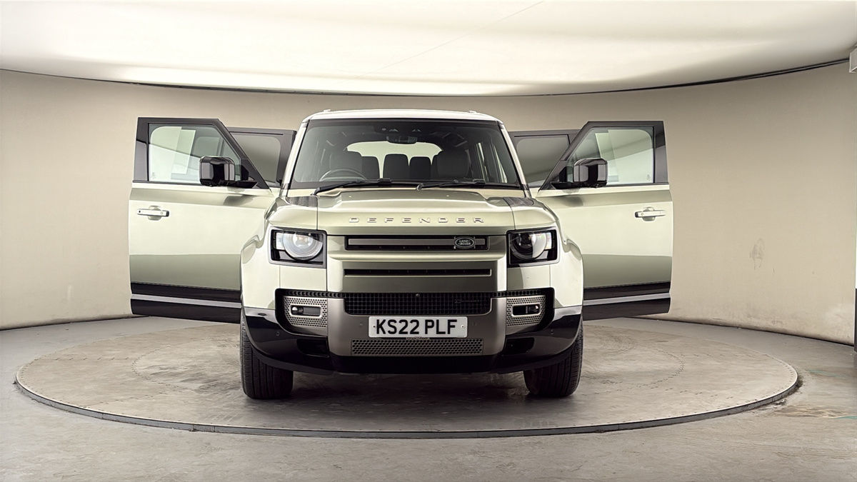 More views of Land Rover Defender 110