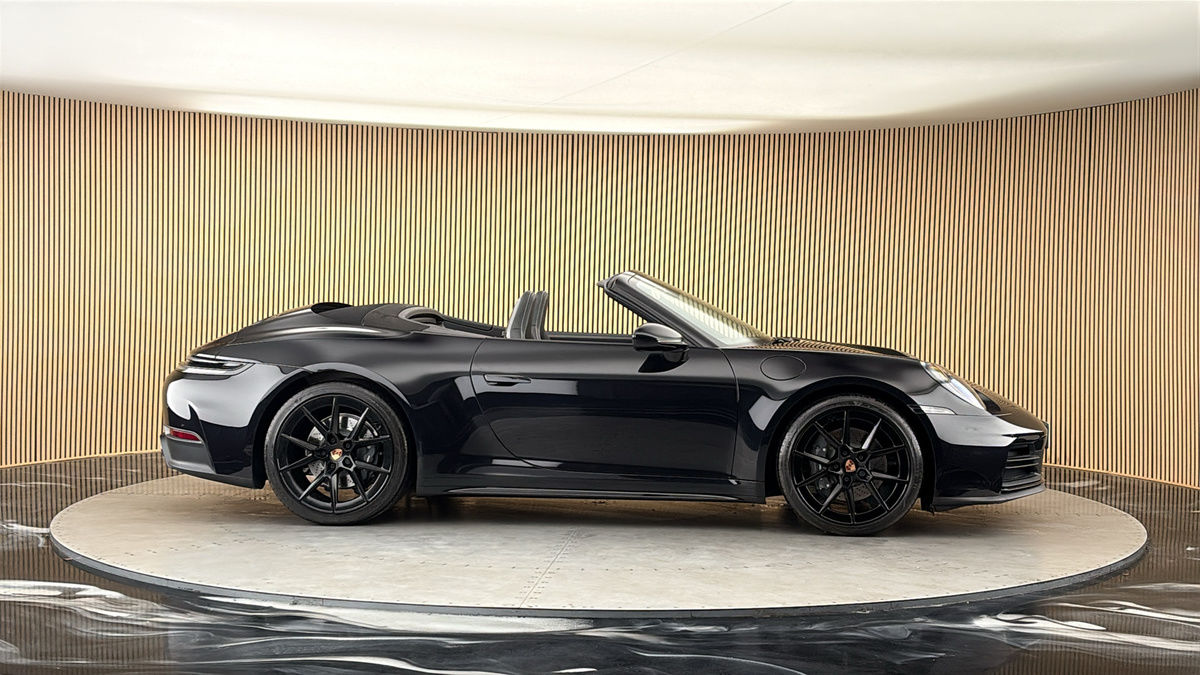 More views of Porsche 911