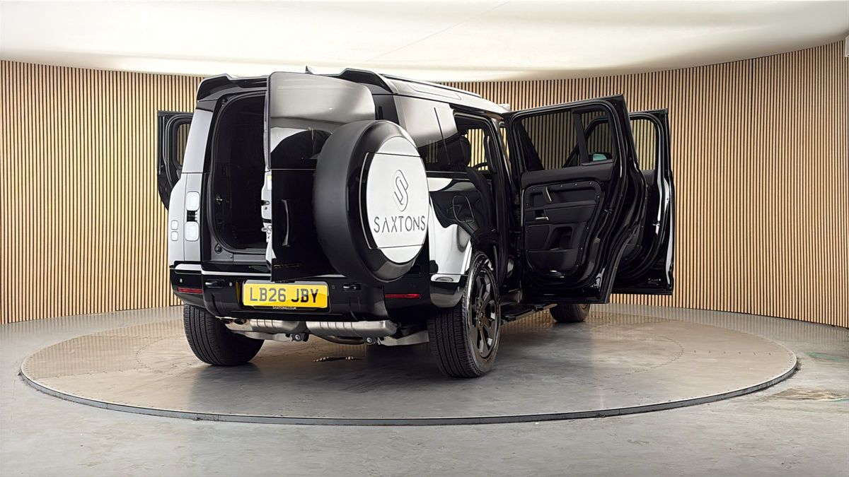 More views of Land Rover Defender 110