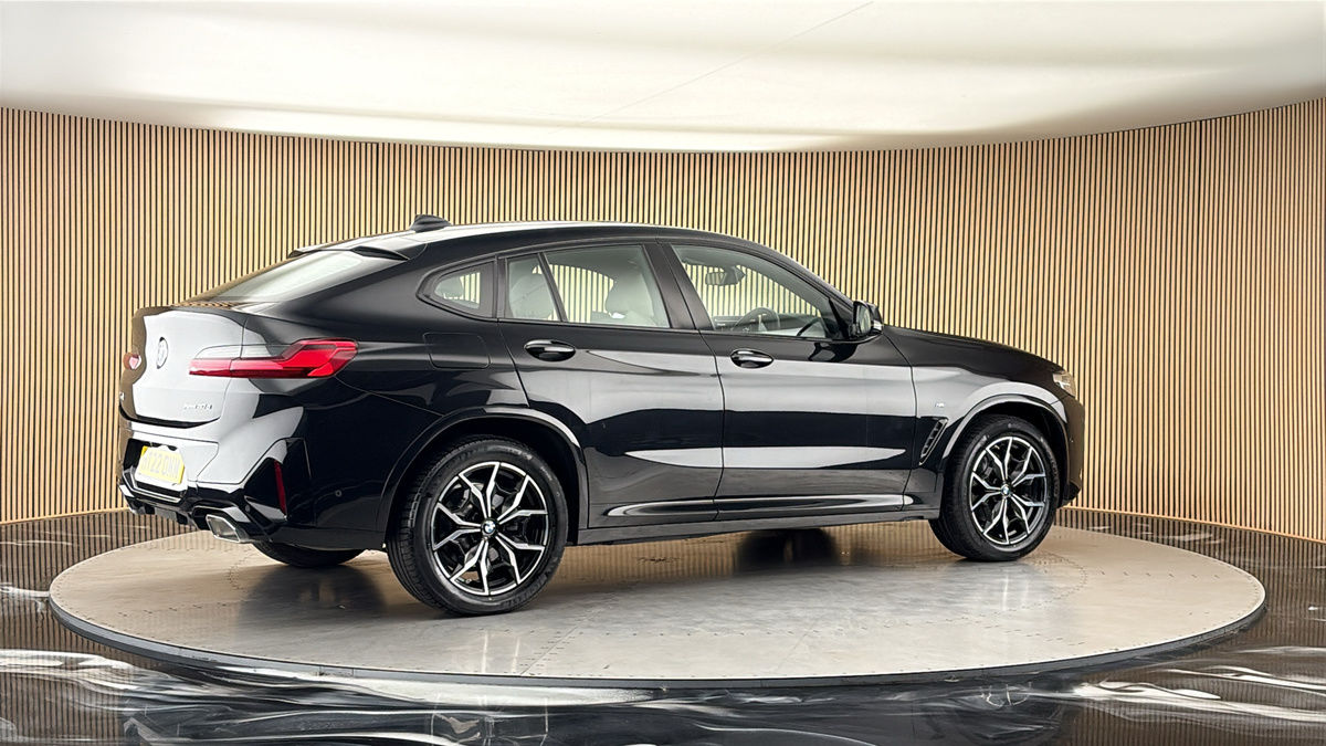 More views of BMW X4