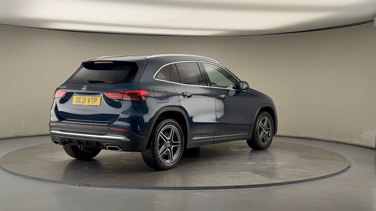 More views of Mercedes-Benz GLA
