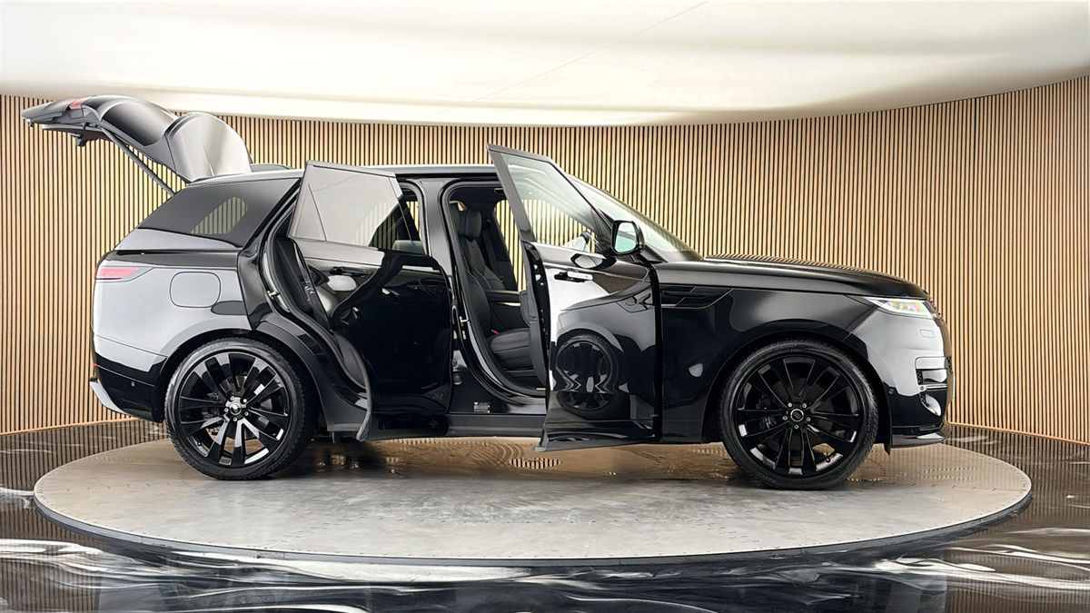 More views of Land Rover Range Rover Sport