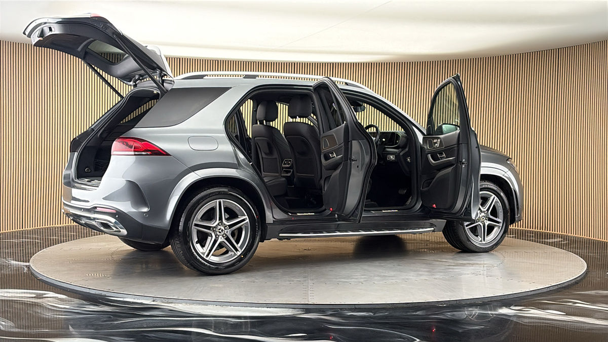 More views of Mercedes-Benz GLE