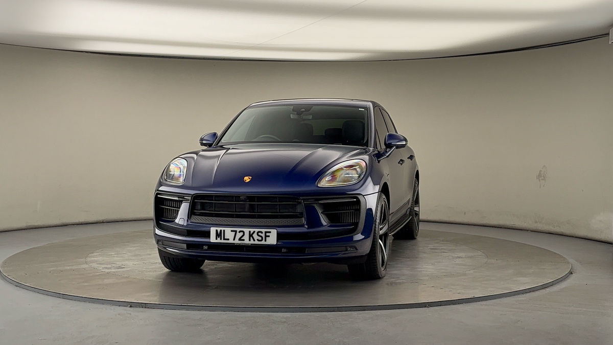 More views of Porsche Macan