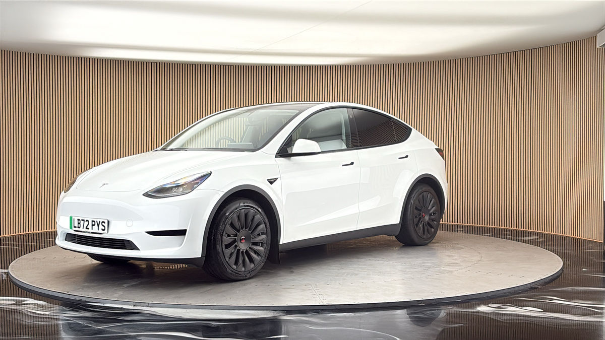 Tesla Model Y Image 20