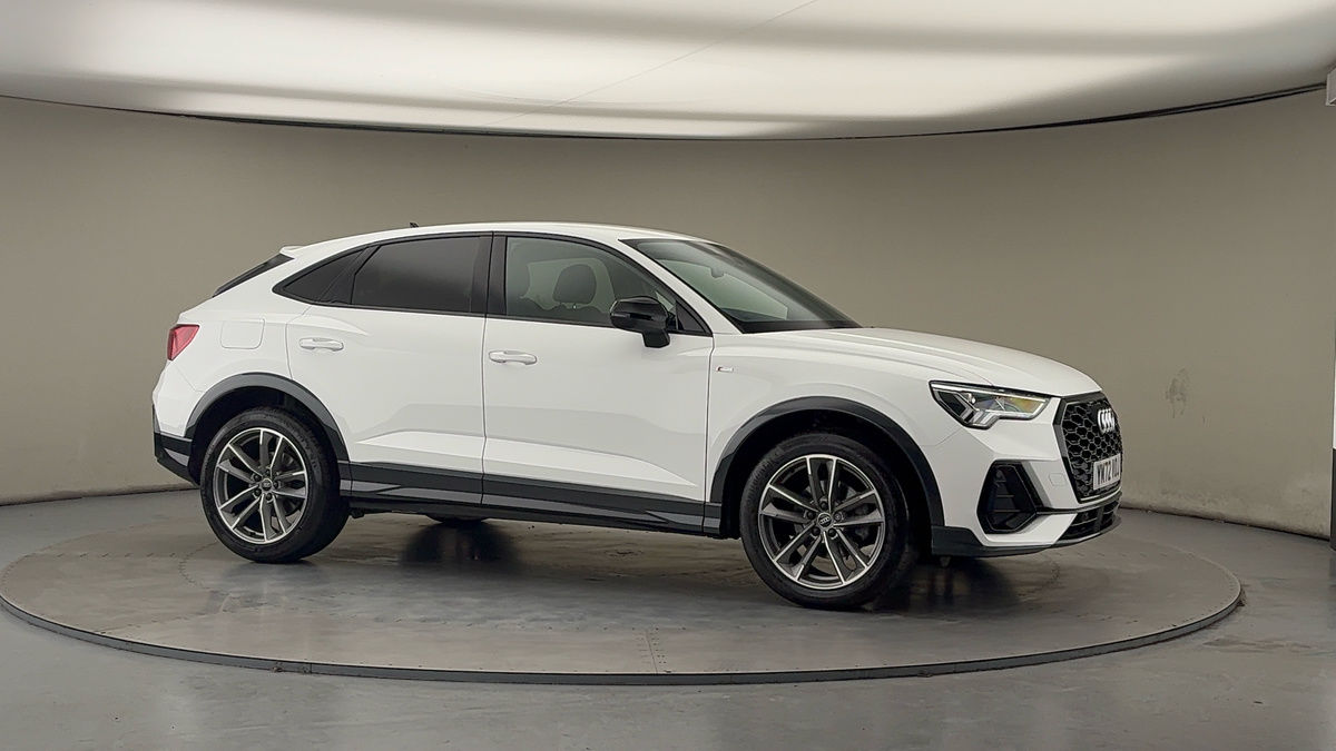 More views of Audi Q3