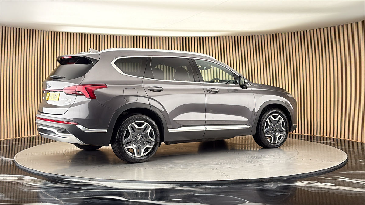More views of Hyundai Santa Fe