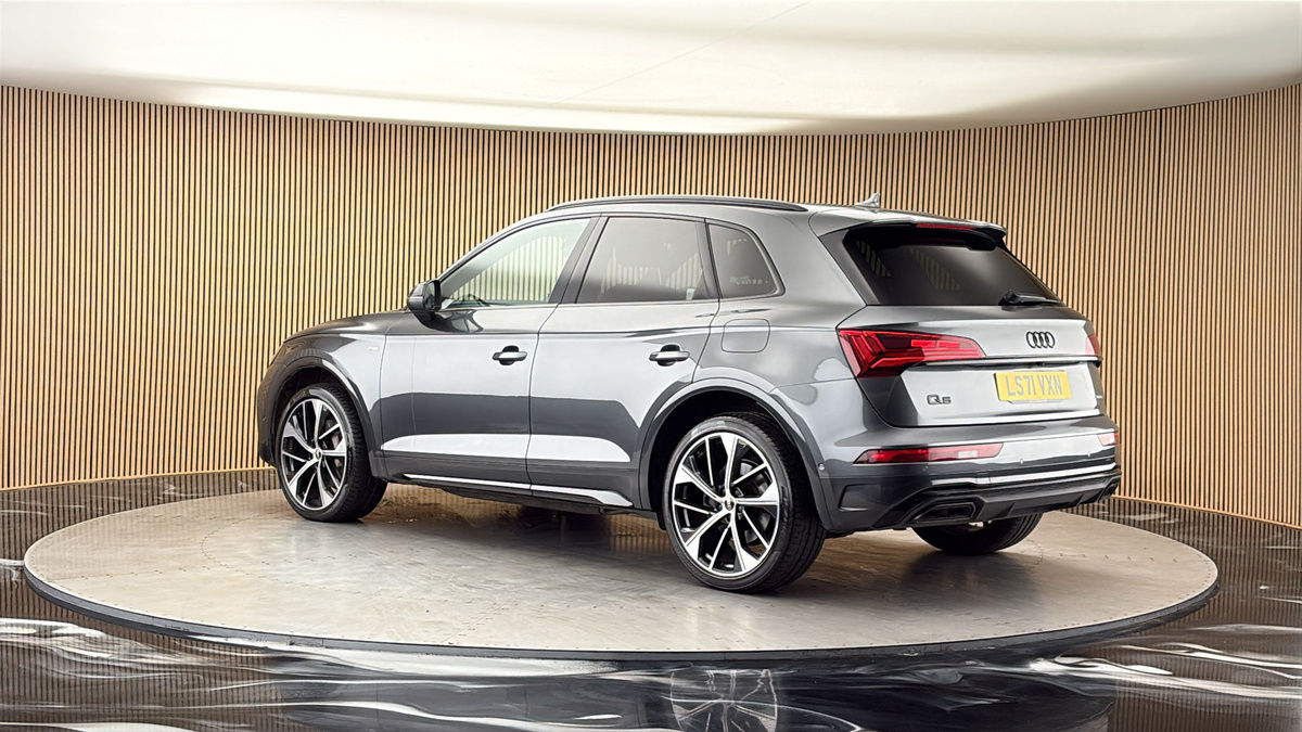 More views of Audi Q5