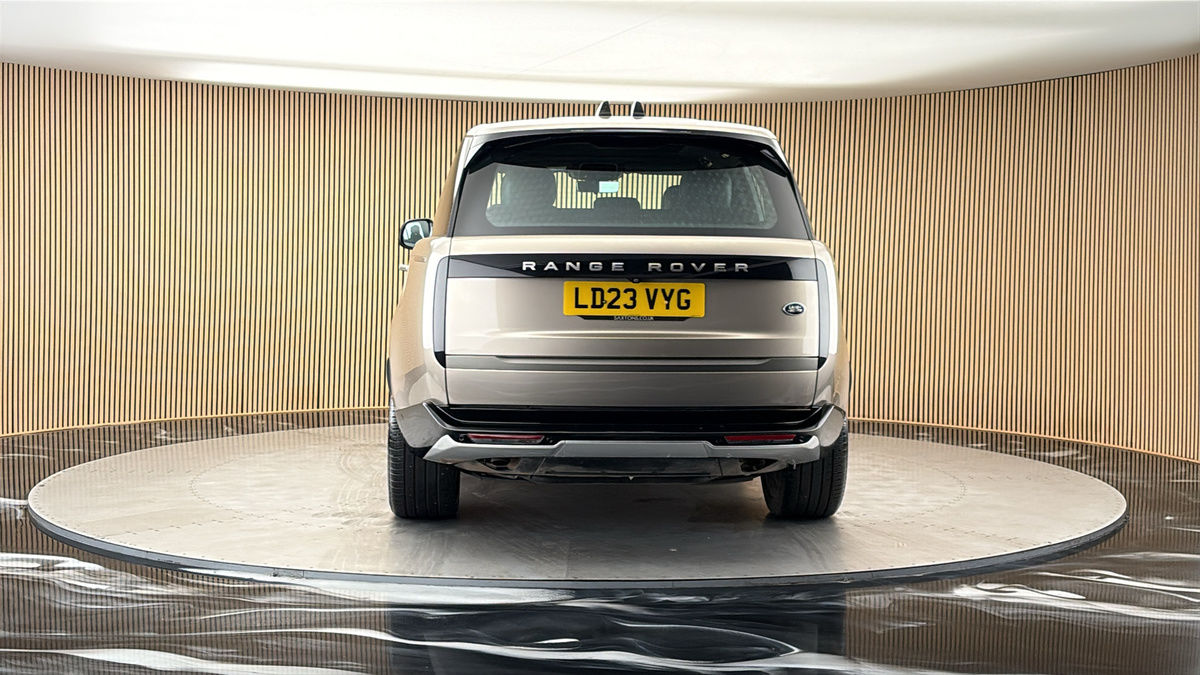 More views of Land Rover Range Rover