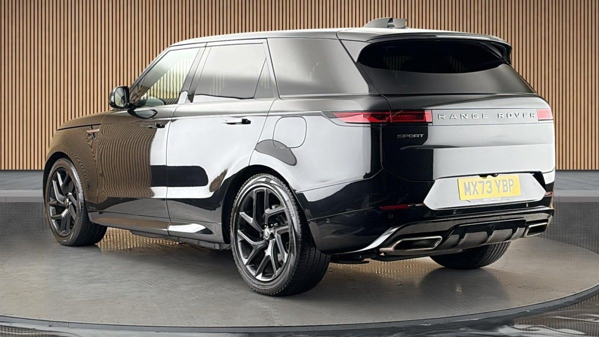 Land Rover Range Rover Sport Image 2