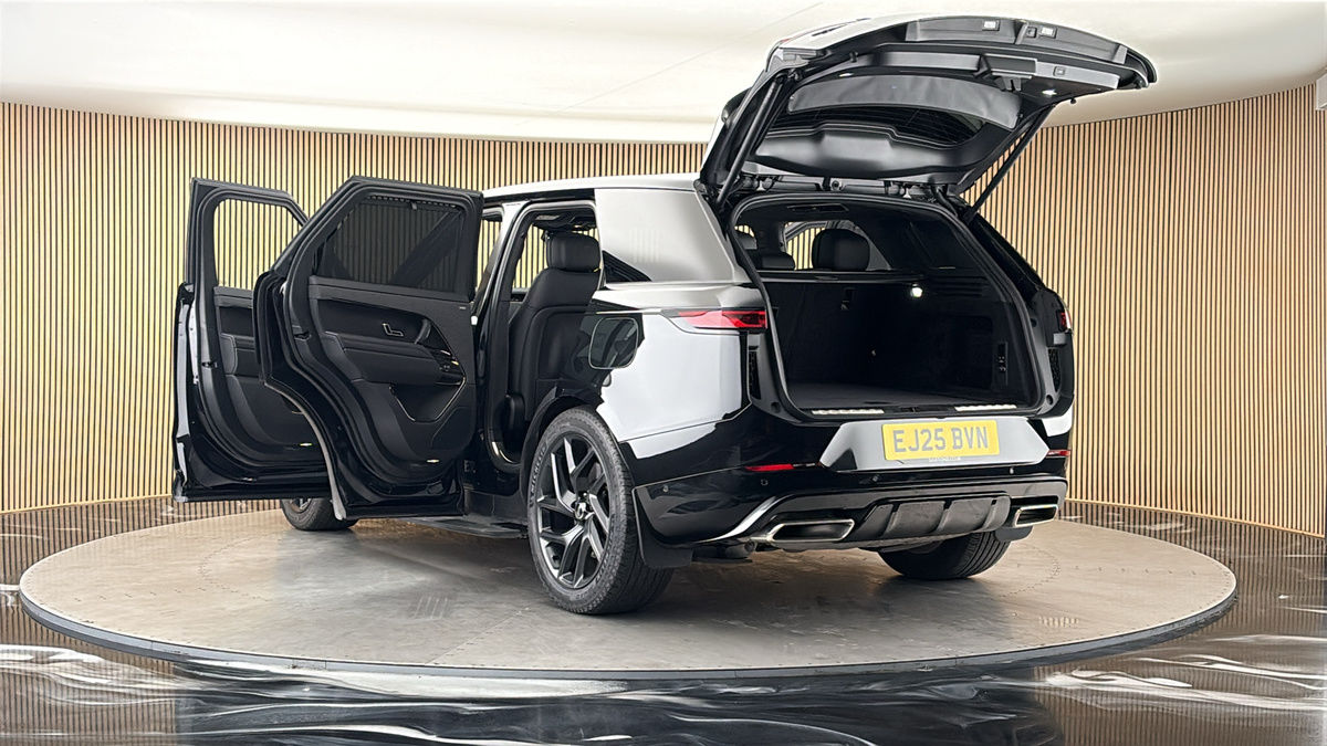 Land Rover Range Rover Sport Image 23