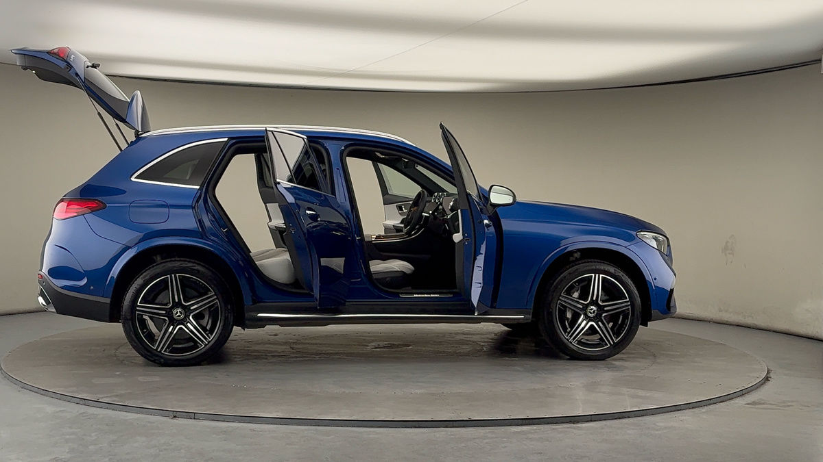 More views of Mercedes-Benz GLC