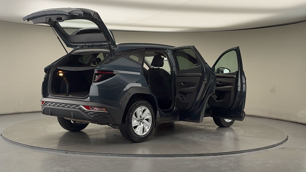 More views of Hyundai TUCSON