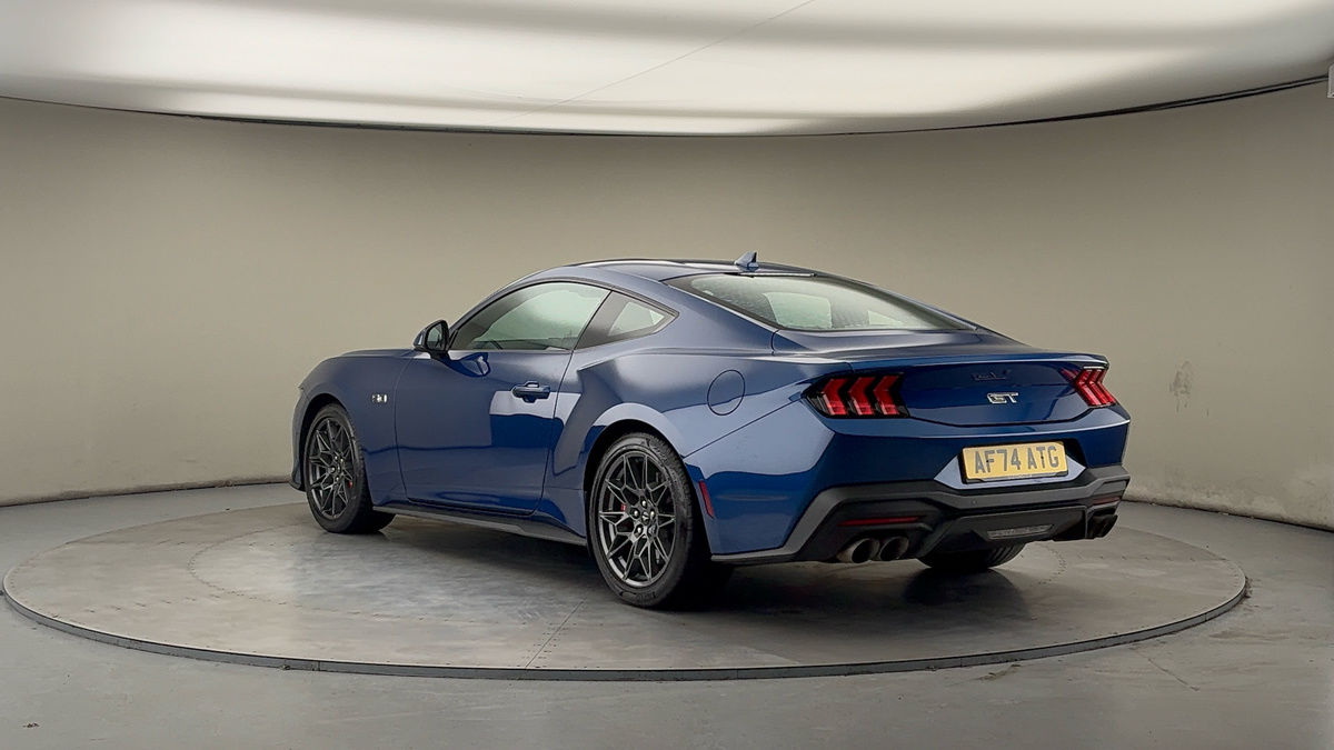 Ford Mustang Image 2