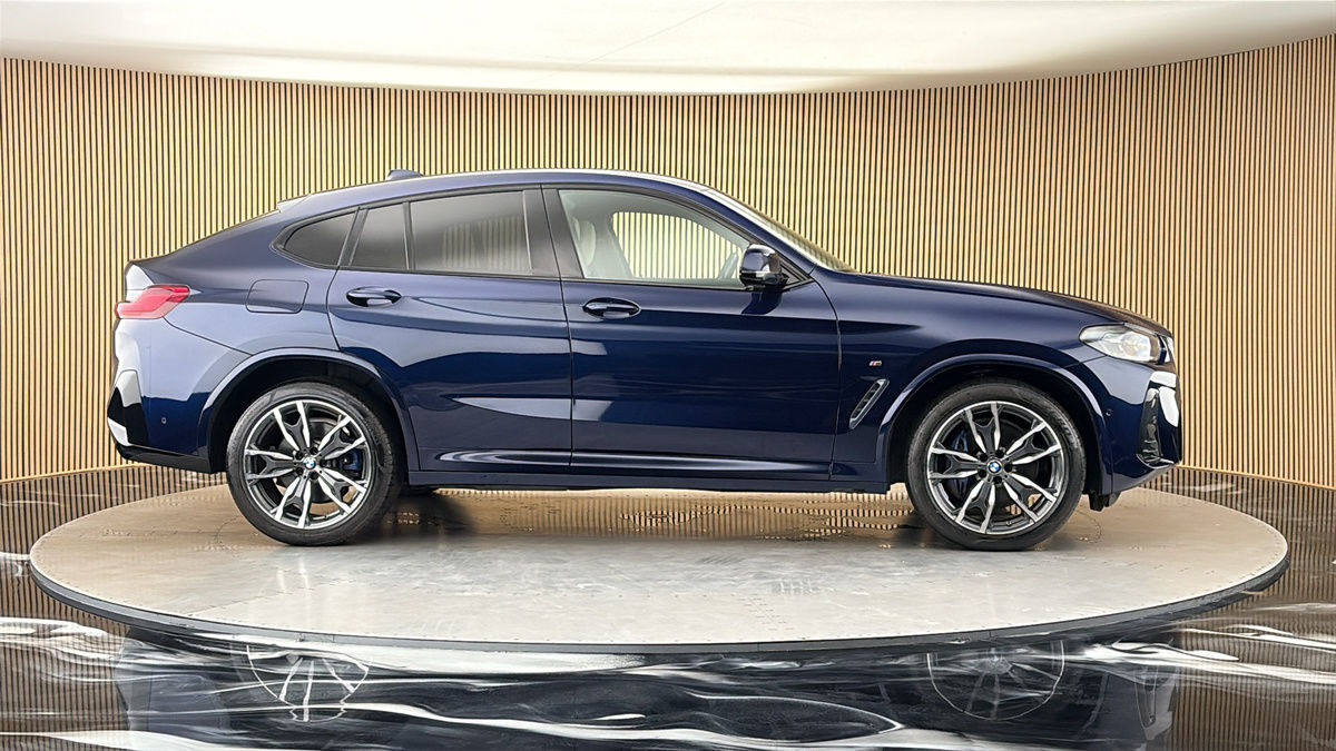 More views of BMW X4